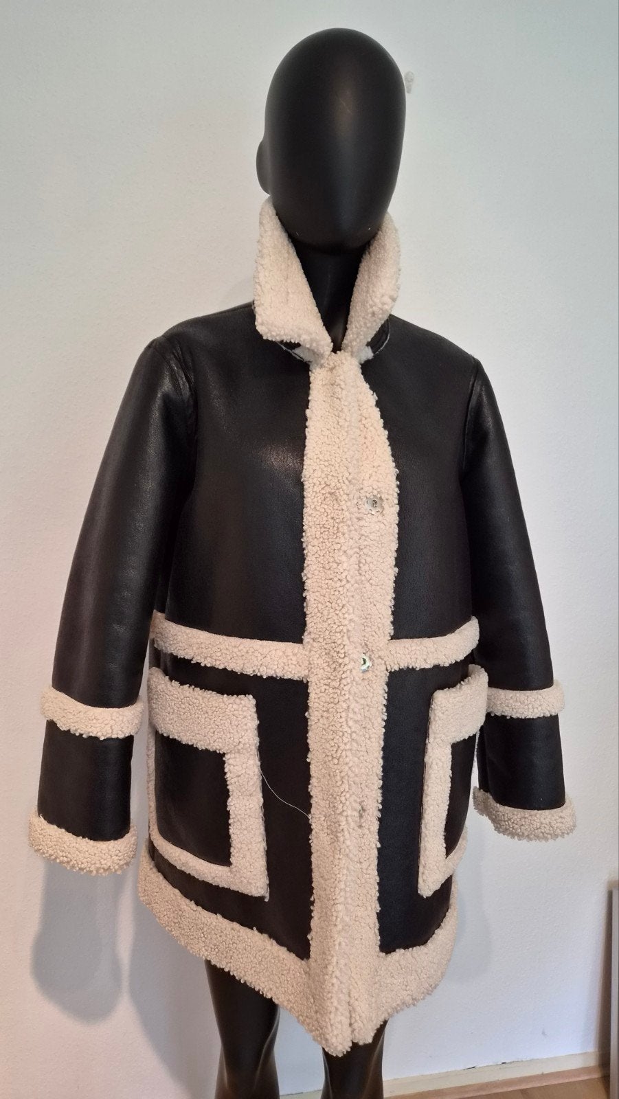 Omkeerbare teddy jas - Zwart/Ecru, Maat 38/40 (M), Zwart, Ophalen of Verzenden, Onbekend