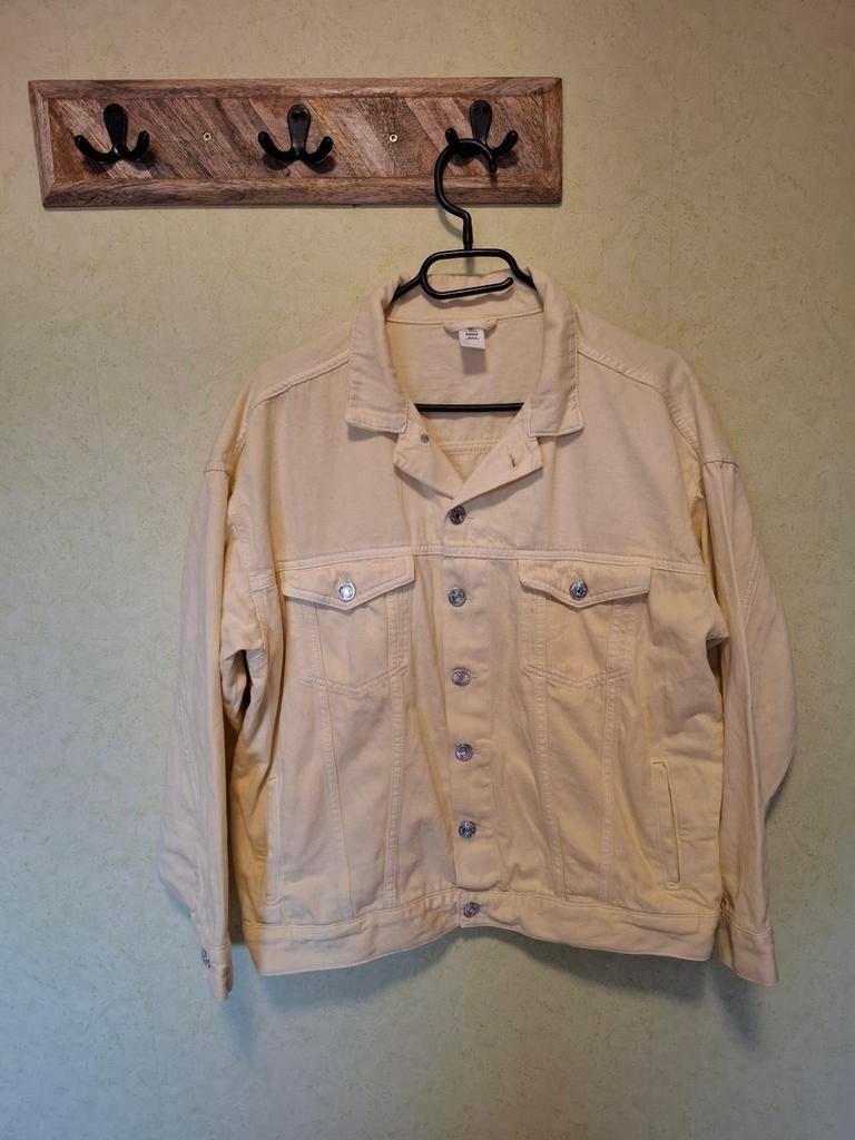 Zachtgeel spijkerjack H&M, maat S/36, Kleding | Dames, Jassen | Zomer, Zo goed als nieuw, Maat 36 (S), Geel, Ophalen of Verzenden
