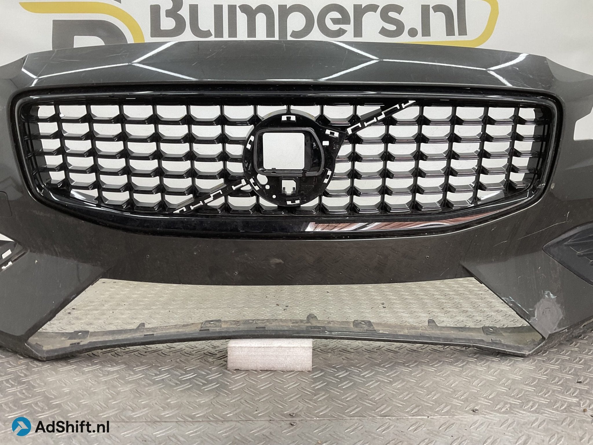Bumper Volvo S60 V60 2018-2022 31690589 Voorbumper E5-20428, Bumper