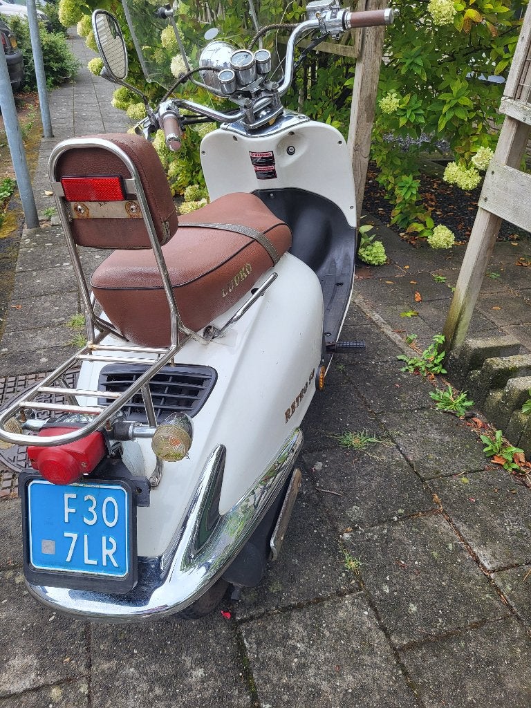 Zeer goedrijdende Luuko Retro 50, Fietsen en Brommers, Snorfietsen en Snorscooters, Ophalen, Gebruikt, Benzine, Overige merken