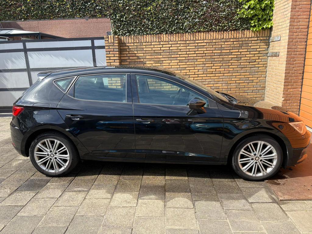 Seat Leon ST 1.0 EcoTSI Style Business Intense / Pano!, Auto's, Seat, Stof, Gebruikt, Leon, 1125 kg