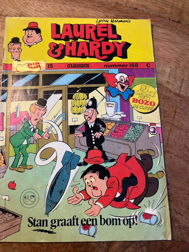 Laurel & Hardy Classics nummer 168 - Stan graaft een bom op!, Eén stripboek, Ophalen of Verzenden, Gelezen