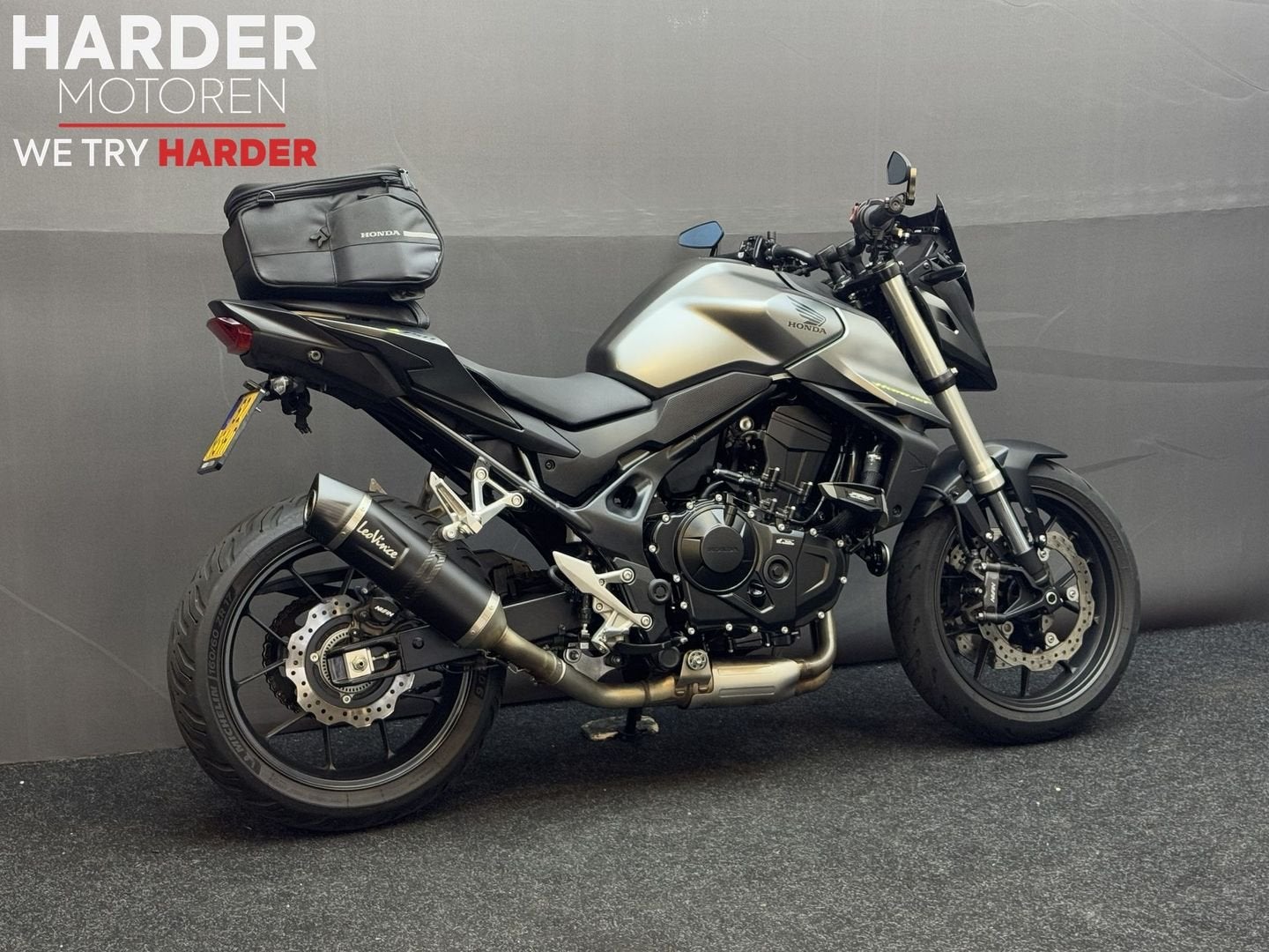 HONDA CB 750 HORNET | BOMVOL OPTIES | NIEUWSTAAT | GARANTIE, 2 cilinders, HONDA, Motorrijbewijs A, Bedrijf