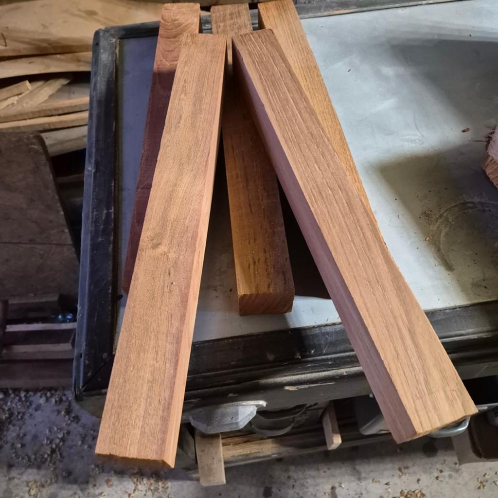 Mooi, echt oud teakhout, Ophalen, Nieuw, Hout