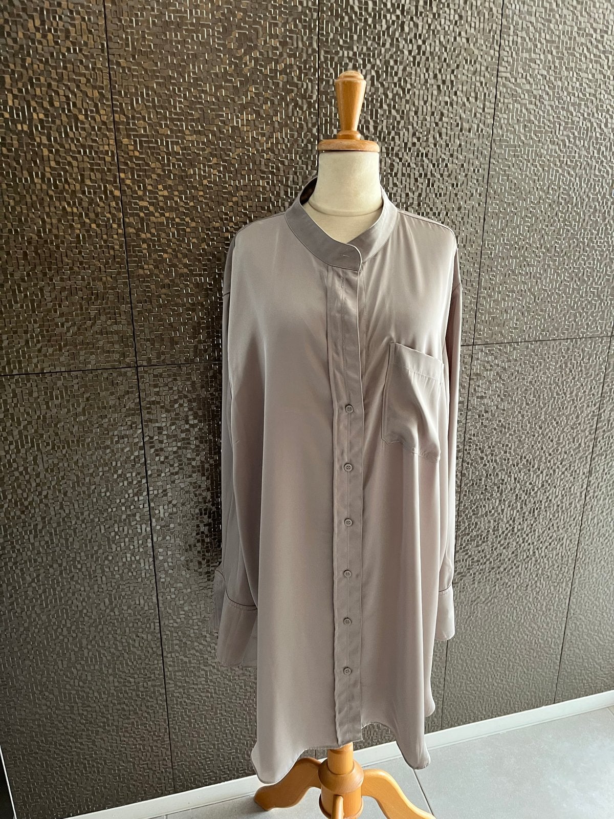 Lange zilver/grijze blouse H&M XL, Kleding | Dames, Ophalen of Verzenden, Zo goed als nieuw, Maat 42/44 (L), Grijs