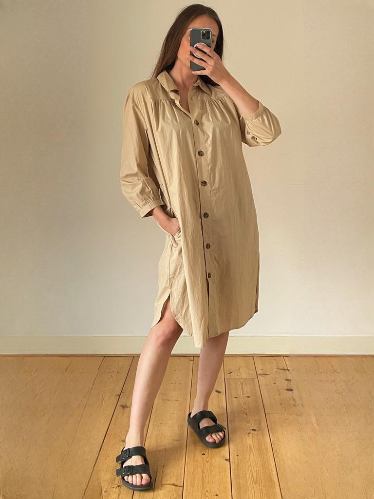 French connection | Shirtdress | minimal | maat M | np €135, Kleding | Dames, Maat 38/40 (M), Beige, Ophalen of Verzenden, Zo goed als nieuw