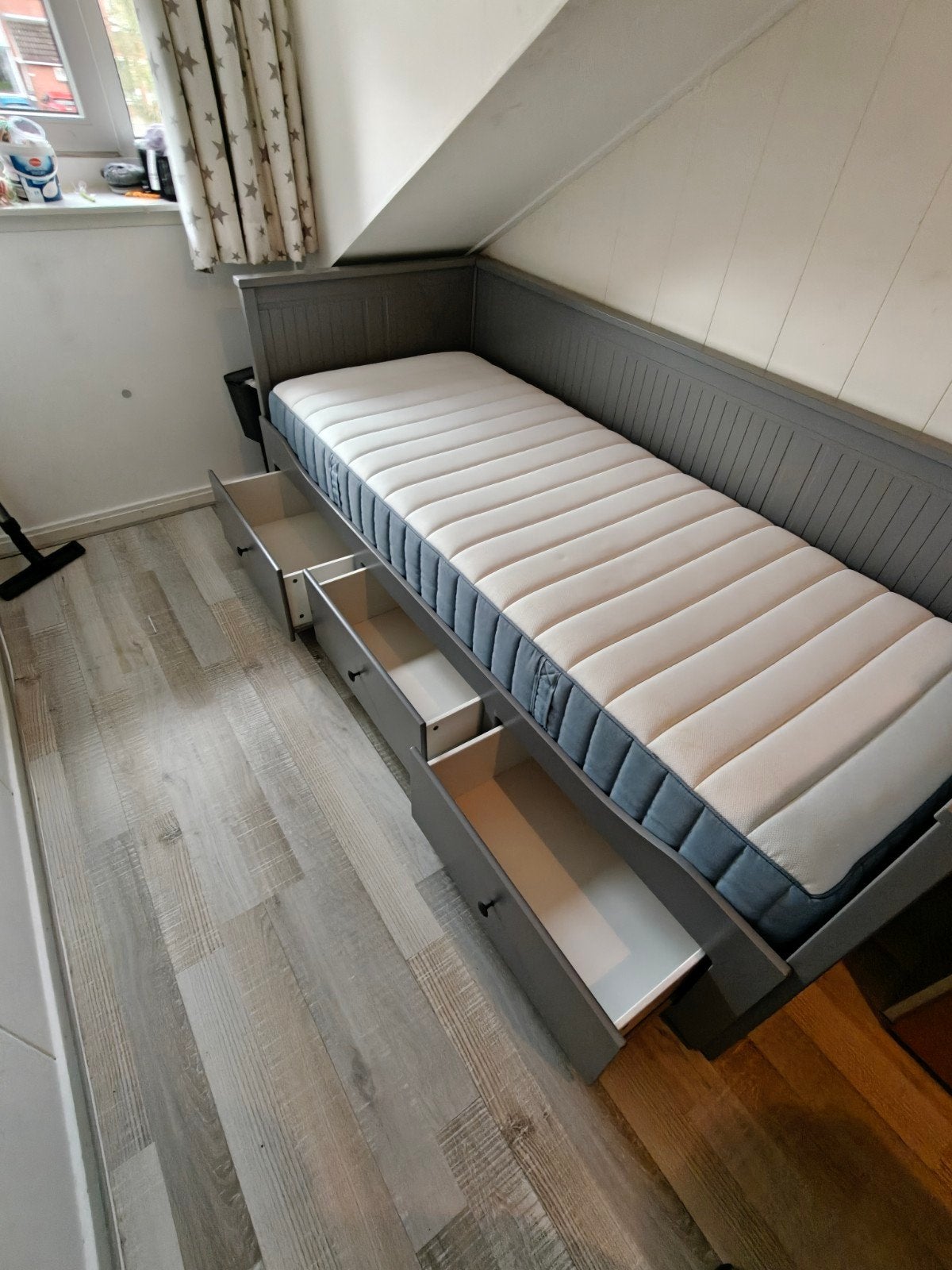 IKEA Hemnes bedbank met 3 lades en uitschuifbaar bed, Ophalen, Gebruikt, Eenpersoons, Wit