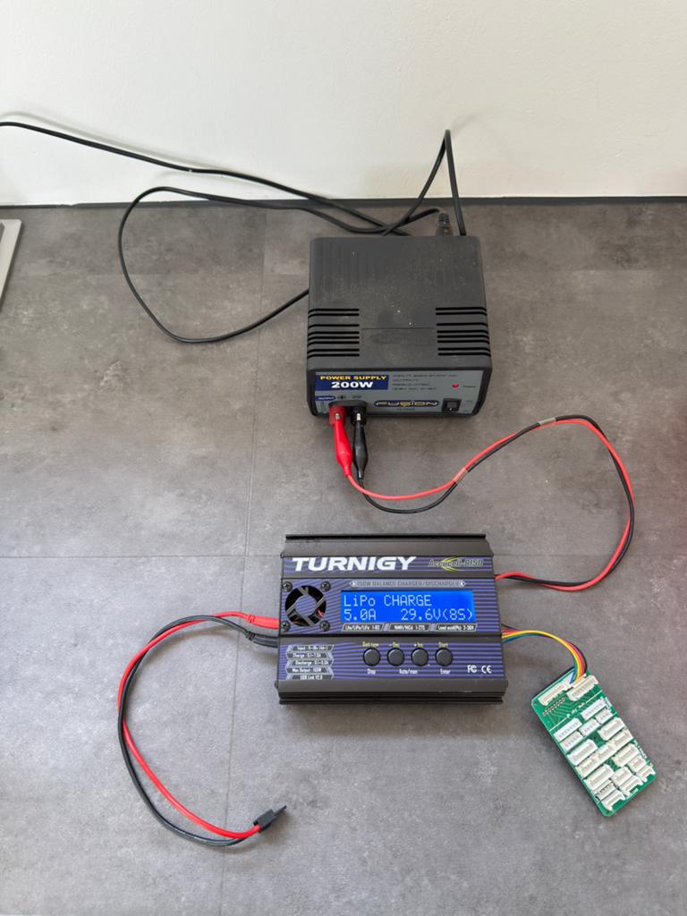 Lipo oplader + 200w powersupply, Ophalen of Verzenden, Zo goed als nieuw