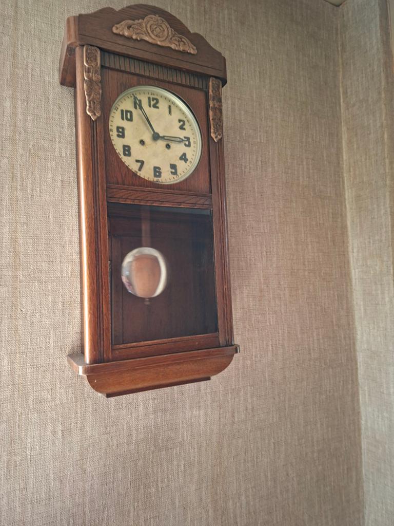 Antieke houten wandklok met slinger, Antiek en Kunst, Antiek | Klokken, Ophalen