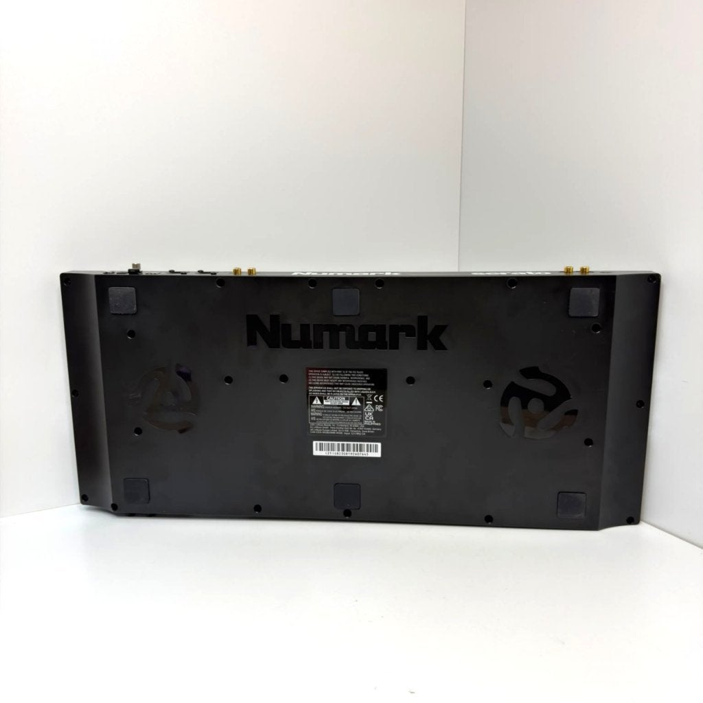Numark Serato NS4FX Dj 4-kanaals Controller | Nette staat, Numark, Zo goed als nieuw, Support@numark.com, Numark Industries
200 Scenic View Drive
Cumberland, RI 02864-1813
USA