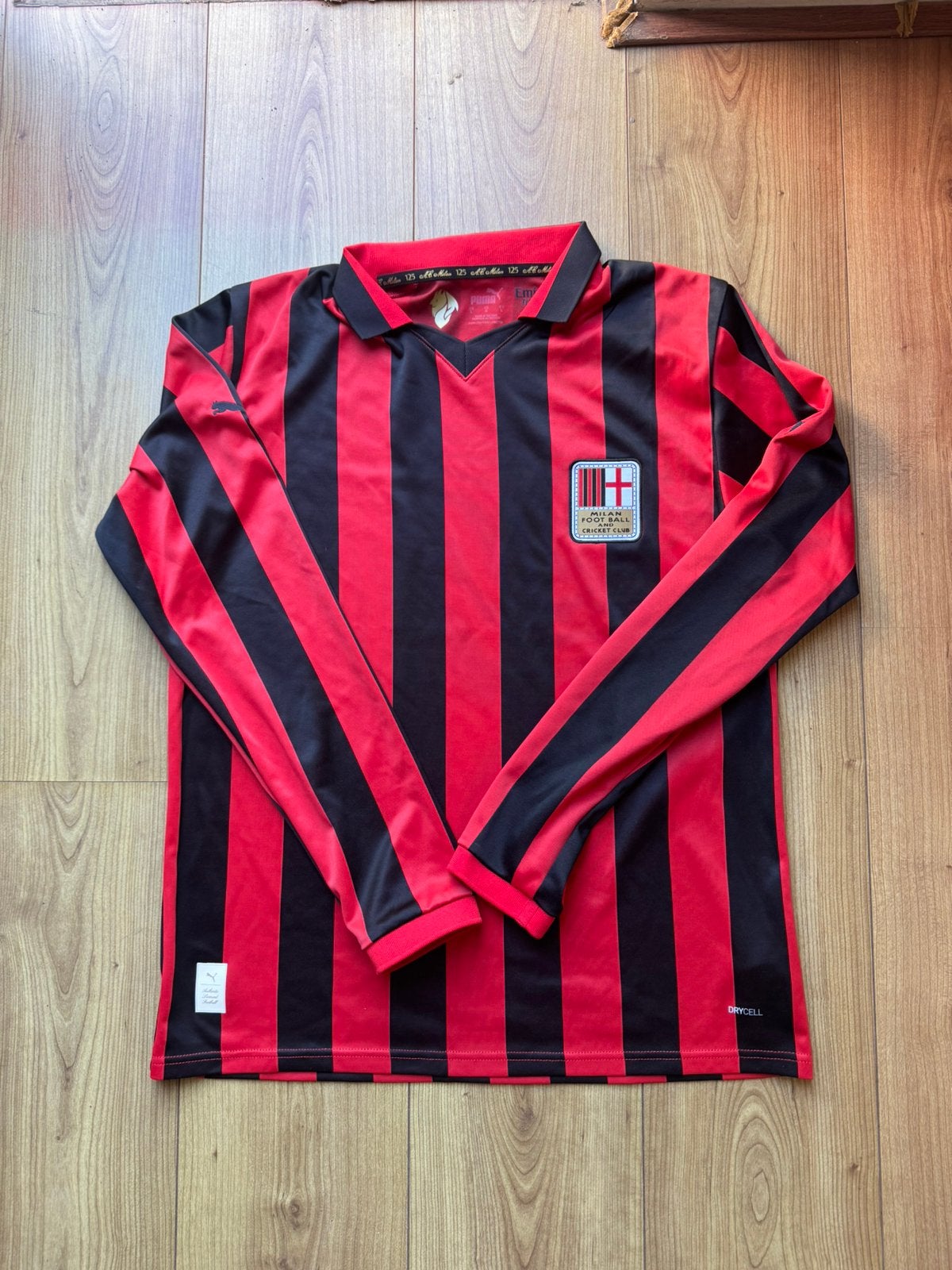 Origineel Voetbalshirt AC Milan retro 125-jarig jubileum, Sport en Fitness, Voetbal, Ophalen of Verzenden, Zo goed als nieuw, Shirt