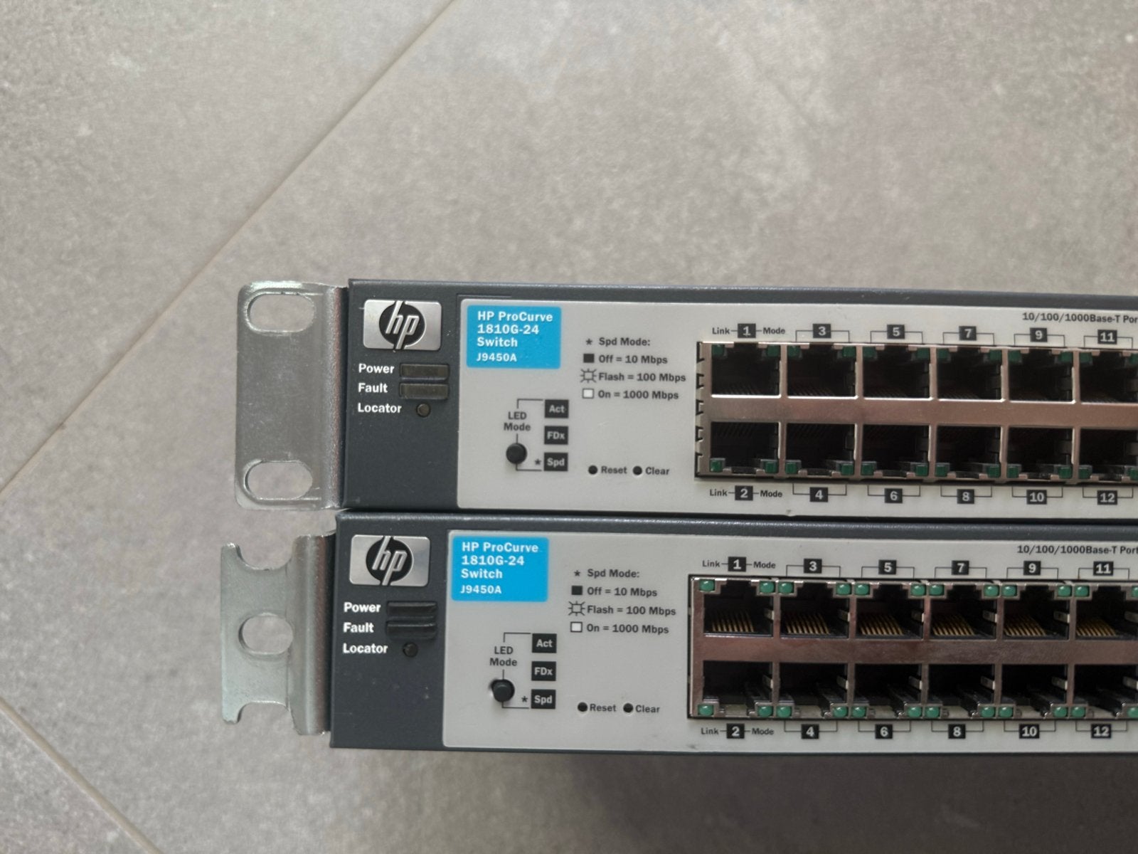 2x HP ProCurve 1810G-24 Switch J9450A - Gebruikt, Computers en Software, Ophalen of Verzenden, Gebruikt