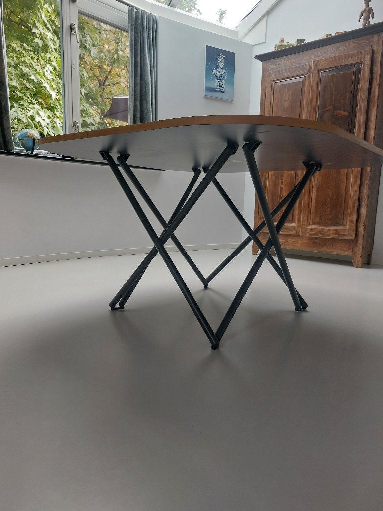 Design eettafel de BROOMSTICK / de BEZEMTAFEL, Ophalen, Gebruikt, Italiaans design Vico Magistretti, 1979 voor Alias, Vierkant