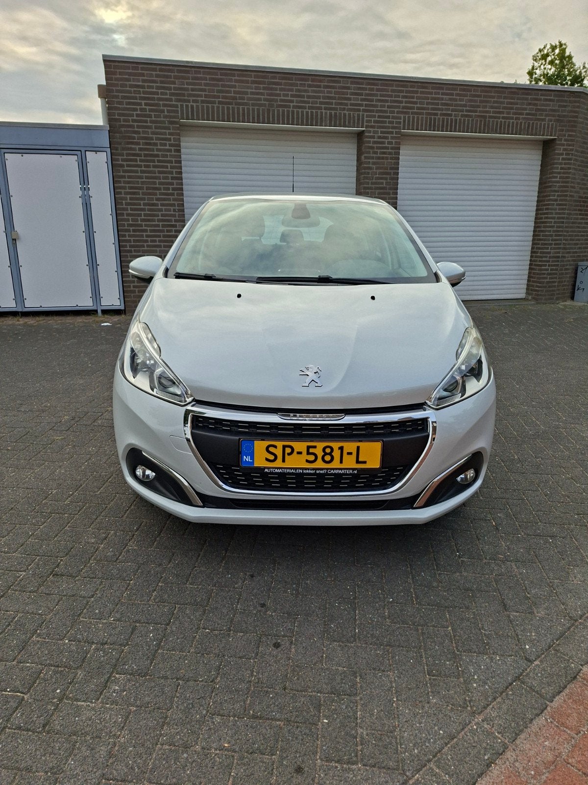 Peugeot 208 1.2 VTI 60KW/82PK 5-D 2018 Wit, Voorwielaandrijving, Parkeersensor, 1199 cc, Origineel Nederlands