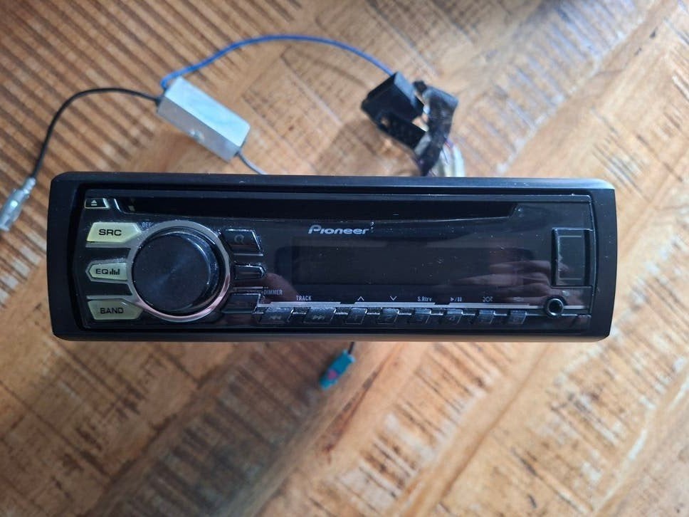 Autoradio Pioneer DEH-1700UBB met cd-speler, Ophalen