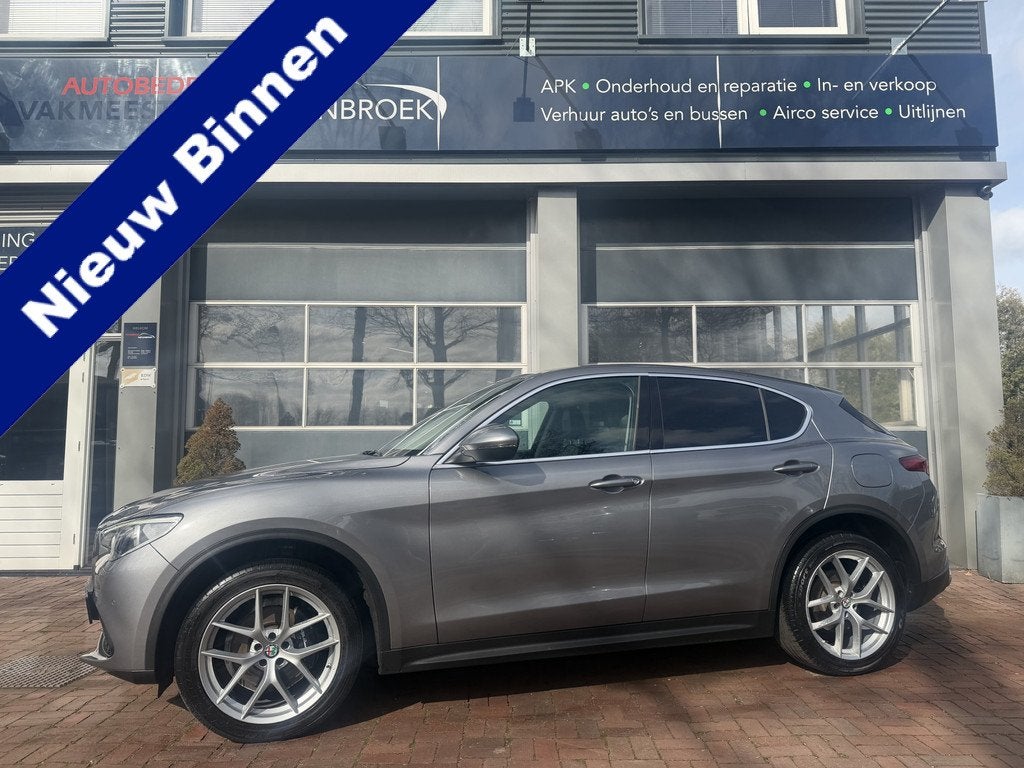 Alfa Romeo Stelvio 2.0 T AWD Veloce AWD Super First Edition, Auto's, Alfa Romeo, Automaat, 4 cilinders, Leder, Bedrijf