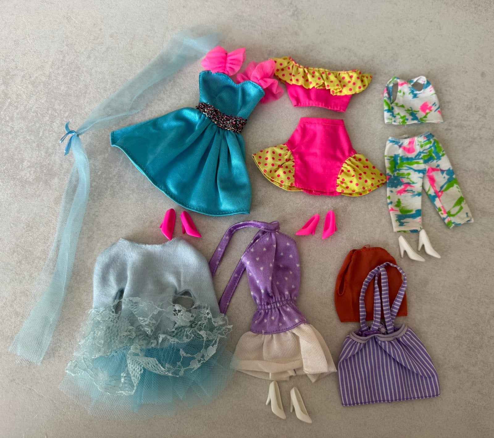 Barbie kleding jaren 80 / 90, Verzamelen, Poppen, Ophalen of Verzenden, Gebruikt, Kleertjes