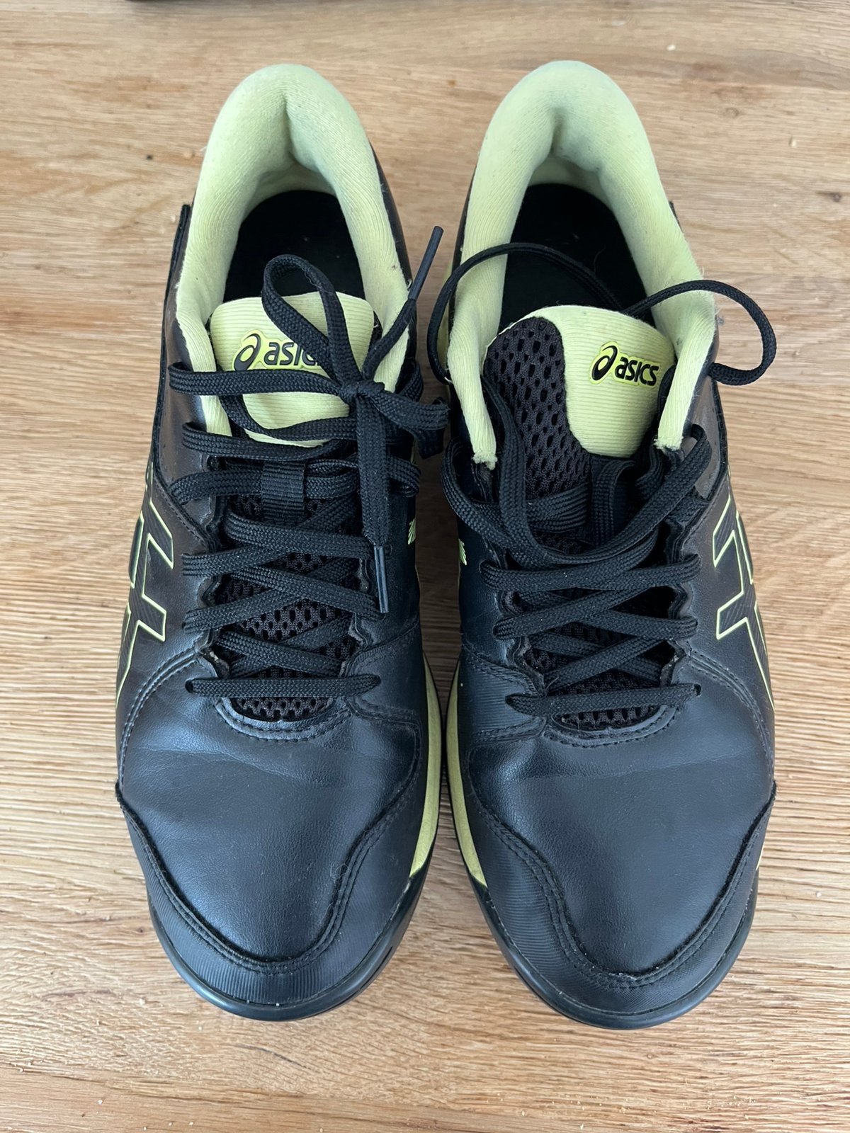 Korfbalschoenen veld maat 40, Ophalen of Verzenden, Zo goed als nieuw, Schoenen