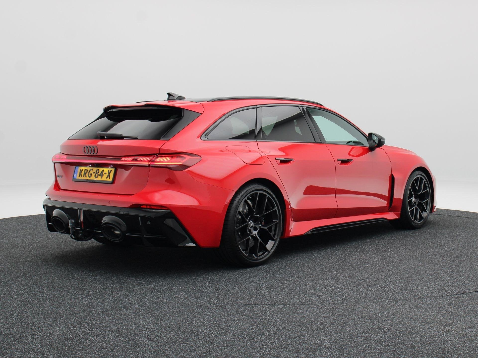 Audi RS5 Avant e-hybrid quattro | 21 inch | RS Sportstoelen, 638 pk, RS5, 26 kWh, Automatische klimaatregeling