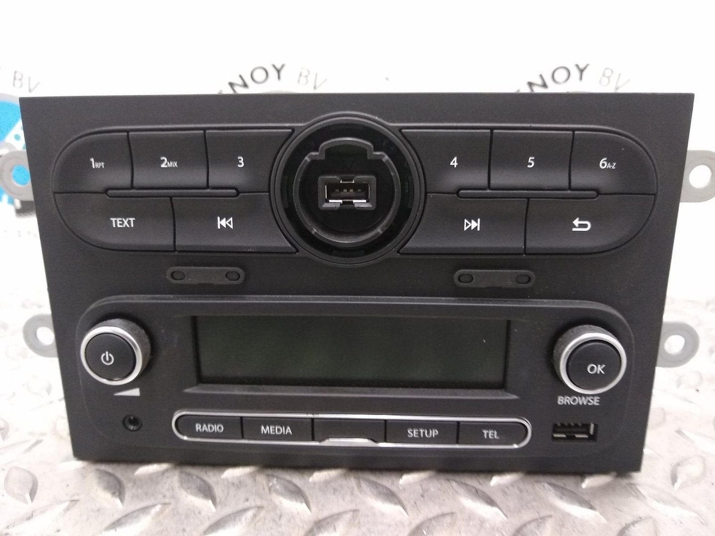 RENAULT TWINGO SCE  RADIO 2015, Auto-onderdelen, Ophalen of Verzenden, Gebruikt, Stiba lid