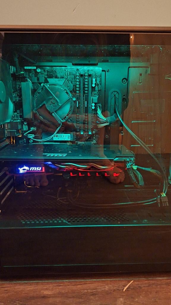 Pc met windows 11 pro (zie specs in beschrijving), Ophalen, Zo goed als nieuw, 4 Ghz of meer, SSD