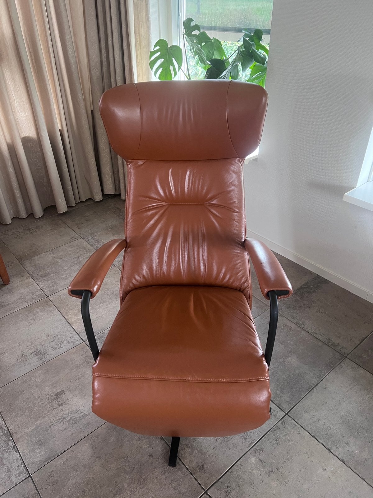Prominent sta op faulteuil leer elektrisch, Ophalen, Zo goed als nieuw, 50 tot 75 cm, Leer