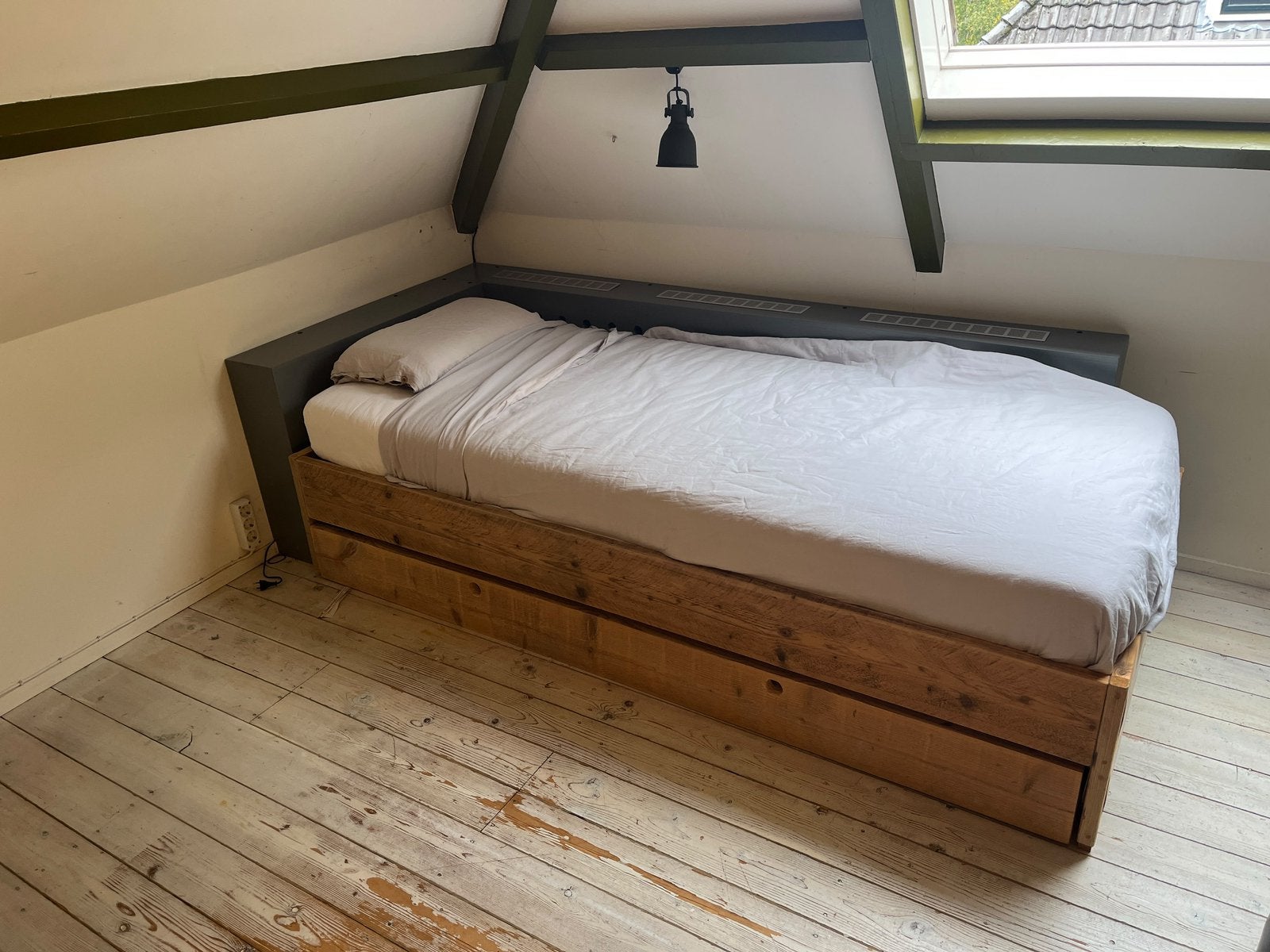 Bed van stijgerhout met uitschuifbaar logeerbed, Ophalen, Eenpersoons, Hout, 90 cm