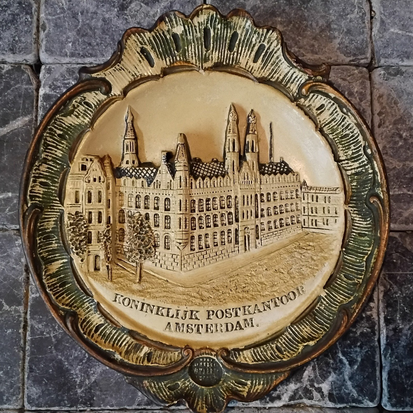 Amsterdam  wandbord Koninklijk Postkantoor, Ophalen