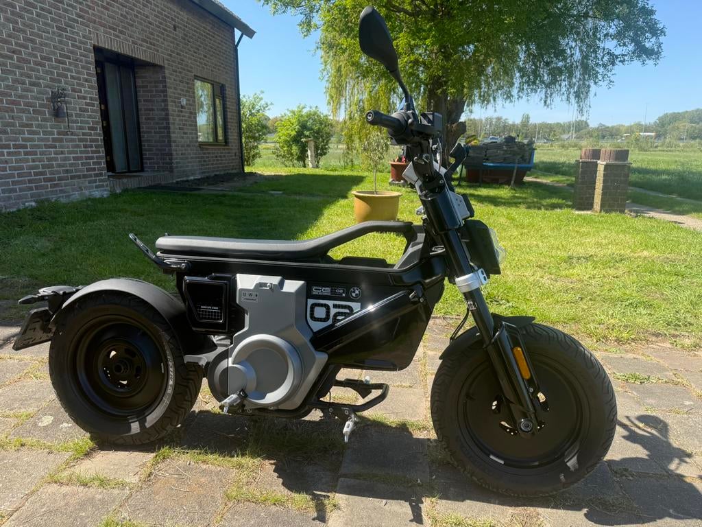 Bmw CE02 2025 bj zwart 700 km stand, Motoren, Motoren | BMW, Traction Control, Scooter, Gebruikt, 125 cc
