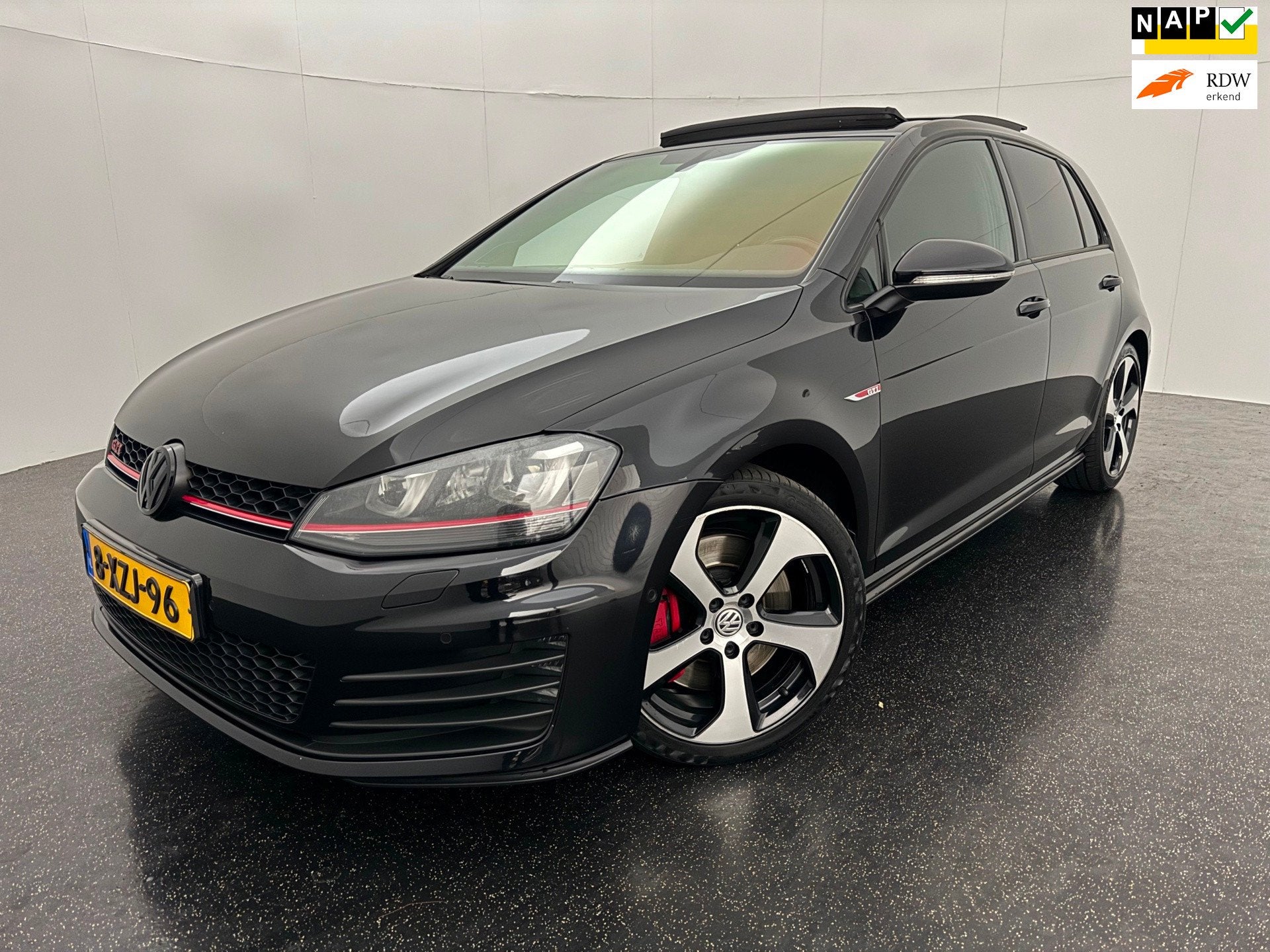 Volkswagen Golf 2.0 TSI GTI Performance Panoramadak/Camera/N, Stof, Gebruikt, Euro 6, 4 cilinders