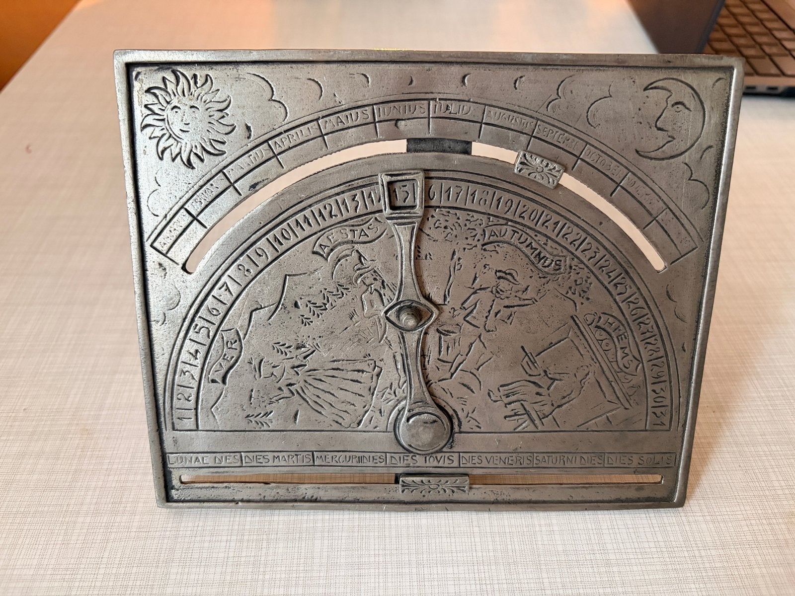Authentieke Latijnse eeuwigdurige kalender van TIN, Ophalen of Verzenden