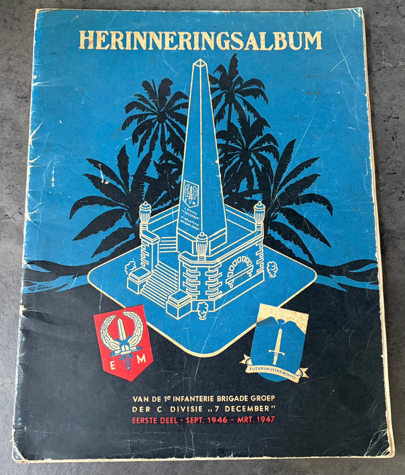 Herinneringsalbum van 1e Inf. Brig. Groep der C div. 7 dec, Boeken, Ophalen of Verzenden, Tweede Wereldoorlog, Zo goed als nieuw