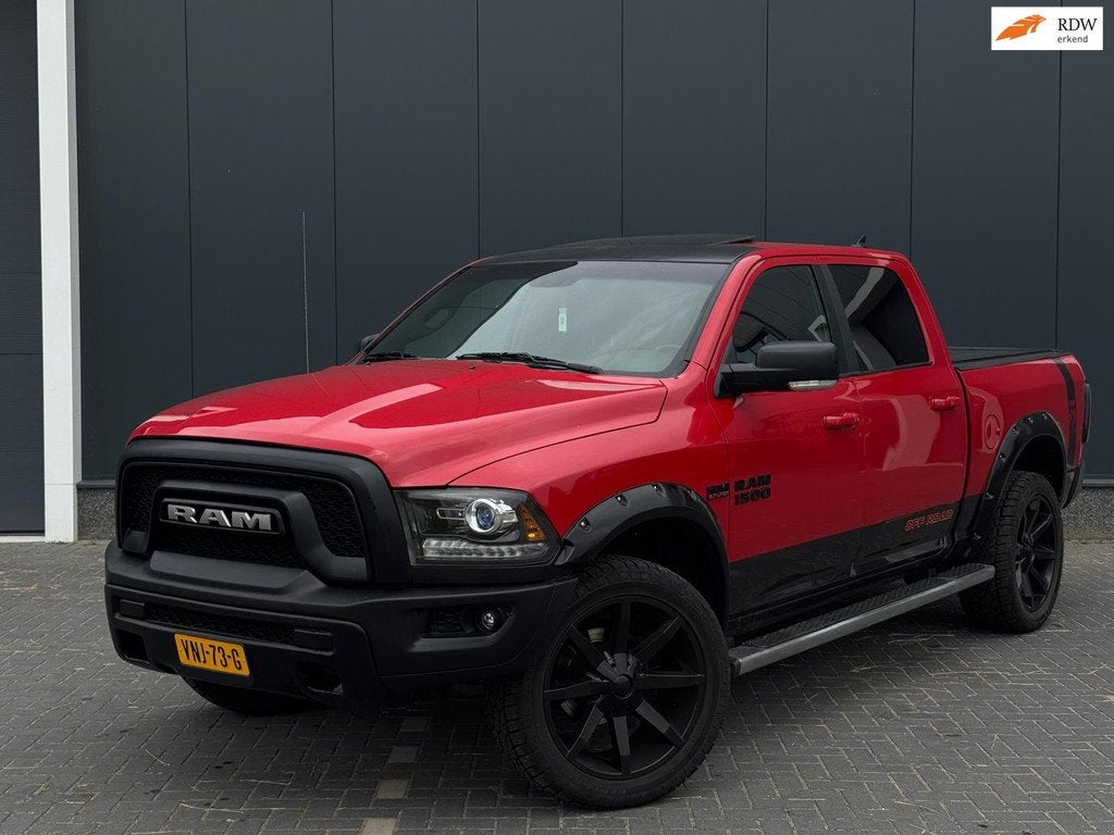 Dodge Ram 1500 5.7 V8 LPG 4x4 Crew Cab 5'7 Rebel RED | NAVI, Auto's, Automaat, 2598 kg, Gebruikt, 5654 cc