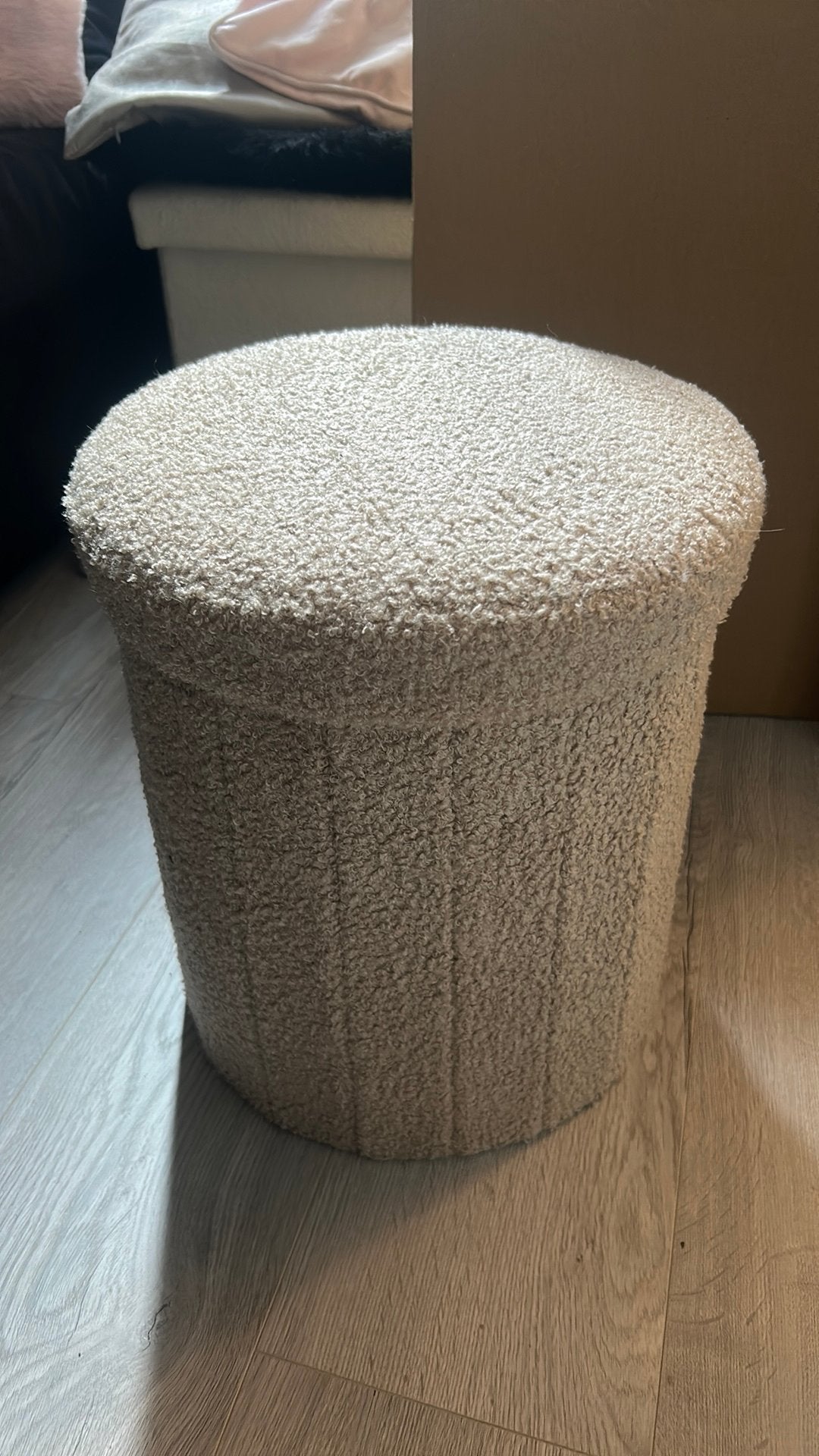 Opbergmand/poef met groot teddy deken, Ophalen, Zo goed als nieuw, Rond, Minder dan 50 cm