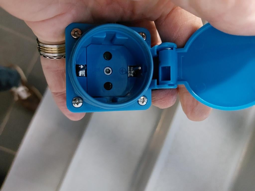 Campeerstekker met 230V aansluiting - CEE stekker, Caravans en Kamperen, Caravan accessoires, Ophalen
