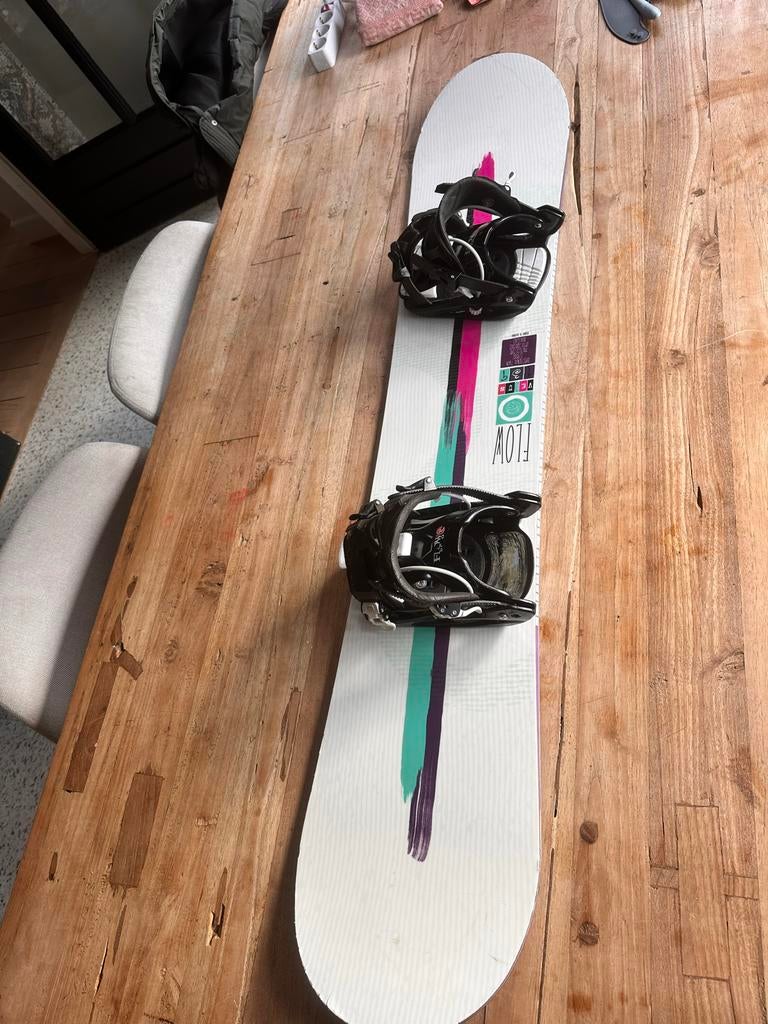 Flow Snowboard 139 cm, Sport en Fitness, Snowboarden, Gebruikt, Board, Ophalen of Verzenden