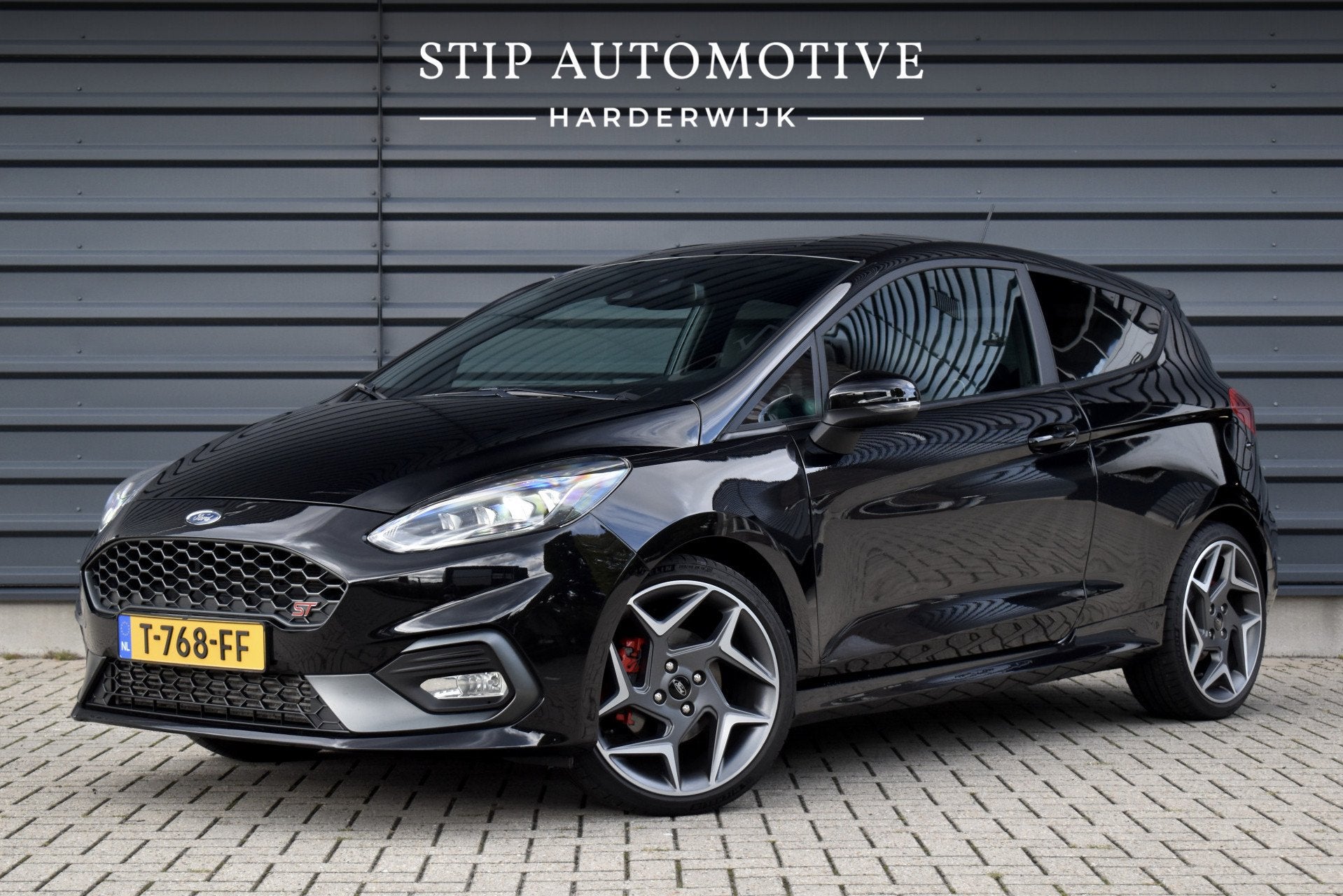 Ford Fiesta 1.5 ST-3 200pk | Recaro Seats | Bang & Olufsen |, Voorwielaandrijving, Lichtsensor, Zwart, Bedrijf