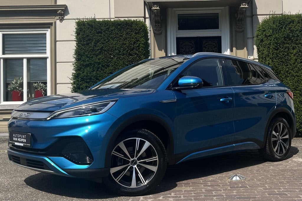 BYD ATTO 3 Design 60 kWh PANO | ADAPTIVE | CARPLAY | STOELVE, Auto's, BYD, 12 maanden, Automatische klimaatregeling, Gebruikt