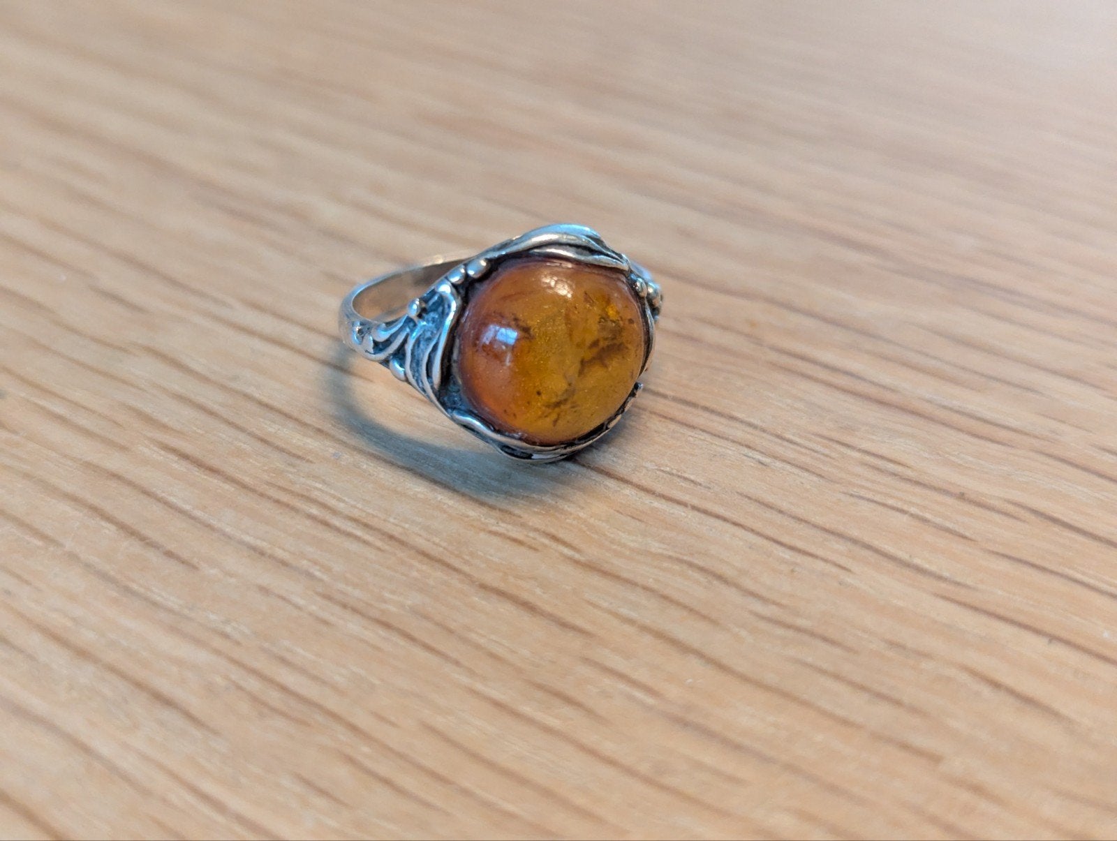 Zilveren ring met Barnsteen (Amber), Nieuw, Ophalen of Verzenden, 17 tot 18, Dame