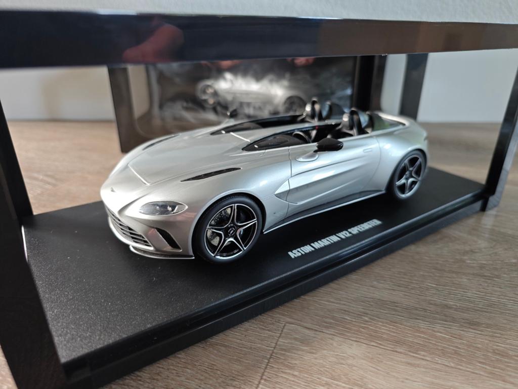 Gt Spirit Aston Martin V12 Speedster Silver GT430 nieuw, Ophalen of Verzenden, Nieuw, Auto, Overige merken