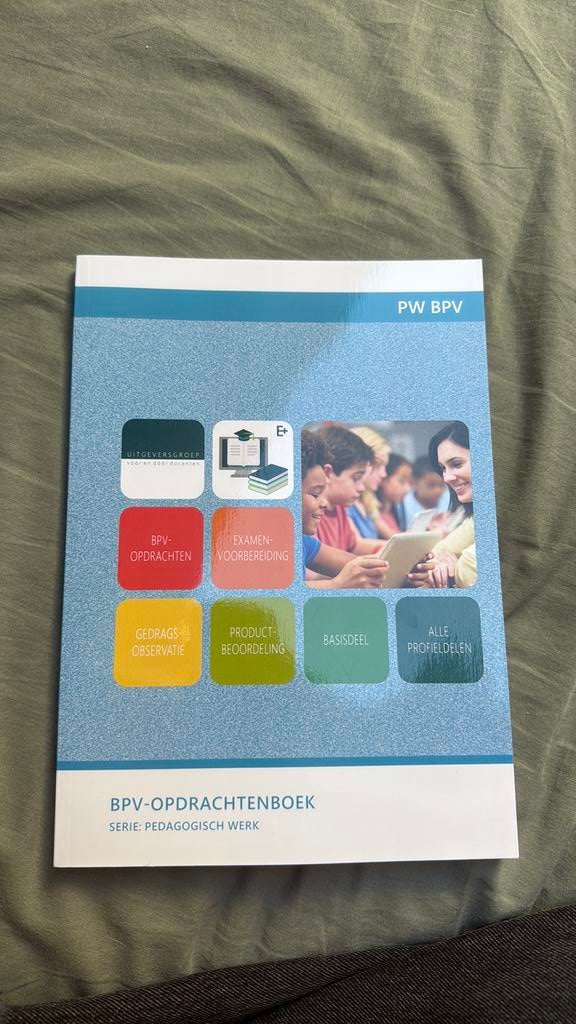 Boek bpv-opdrachtenboek, Boeken, Ophalen of Verzenden, Zo goed als nieuw, Overige niveaus