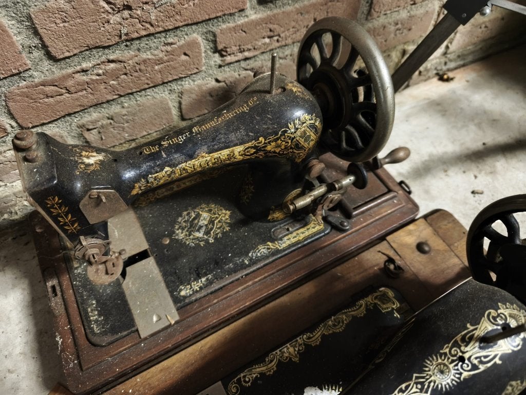 Drie naaimachines voor maar 15 euro, Antiek en Kunst, Antiek | Naaimachines, Ophalen of Verzenden