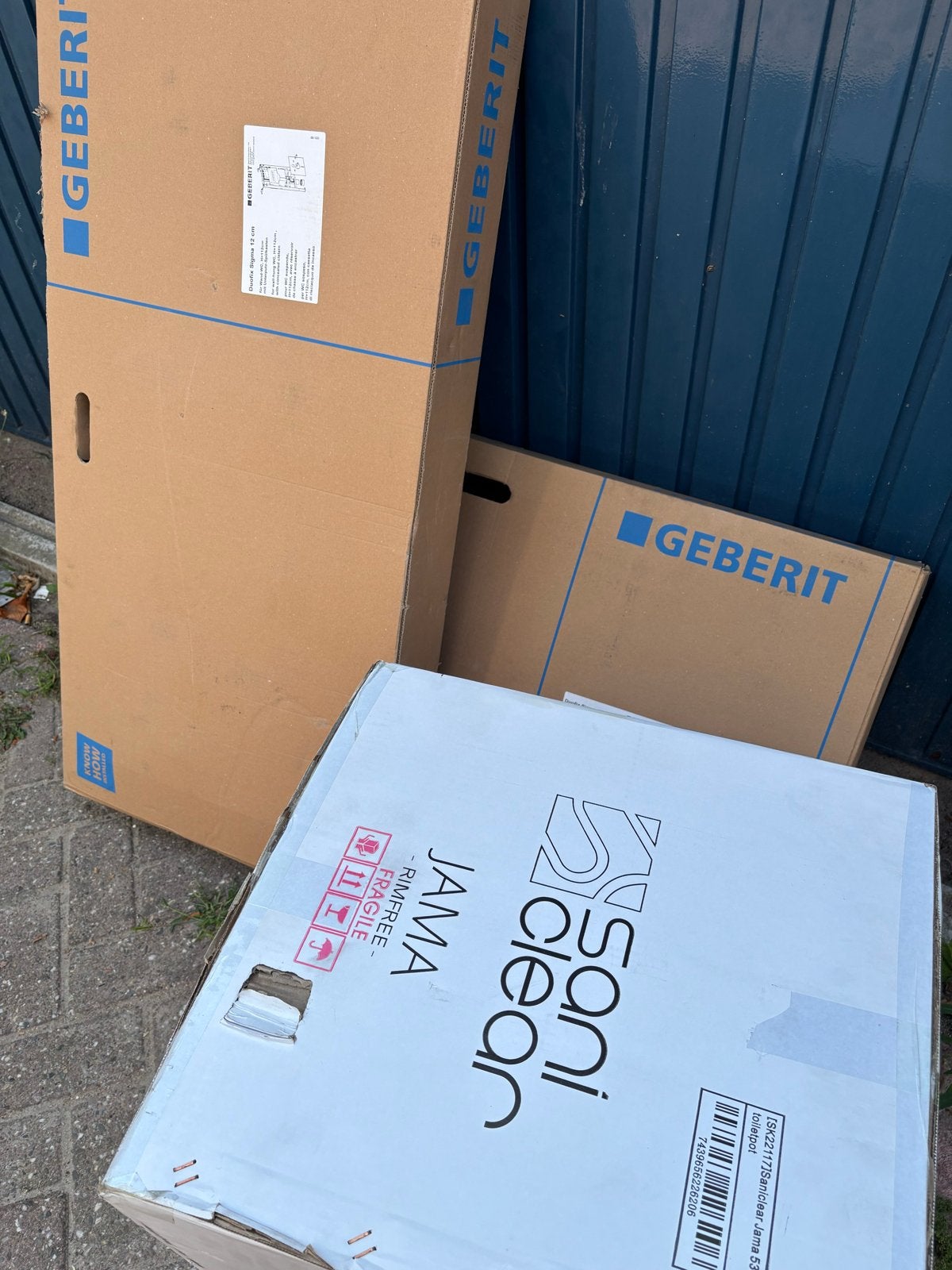 2x Geberit inbouwreservoir, 1x compleet, 1x SaniClear toilet, Ophalen, Nieuw, Toilet