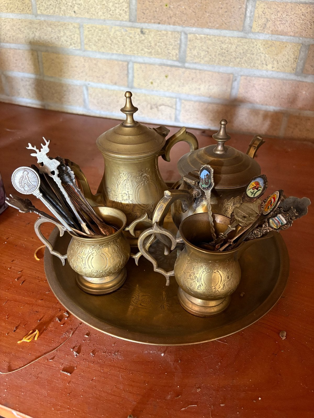 Vintage messing theeservies met lepeltjes, Ophalen