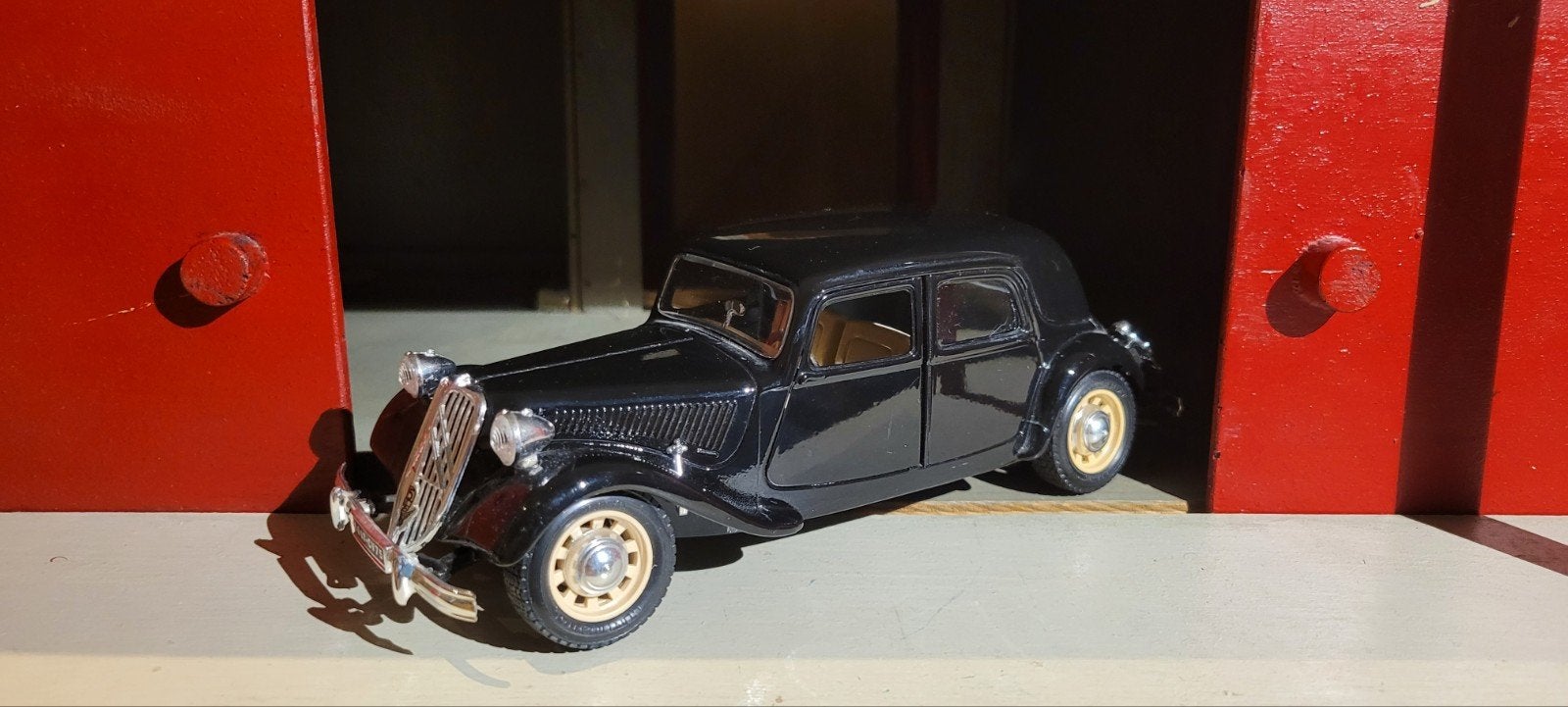Zeer mooie Citroën Traction Avant, Ophalen of Verzenden, Zo goed als nieuw, Auto, Bburago