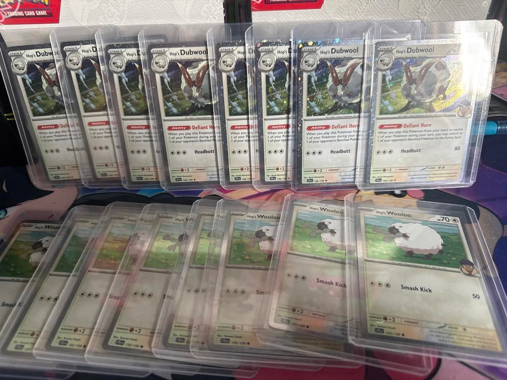 Pokémon kaarten: Hop's Dubwool en Hop's Wooloo, Ophalen of Verzenden, Gebruikt, Meerdere kaarten, Foil