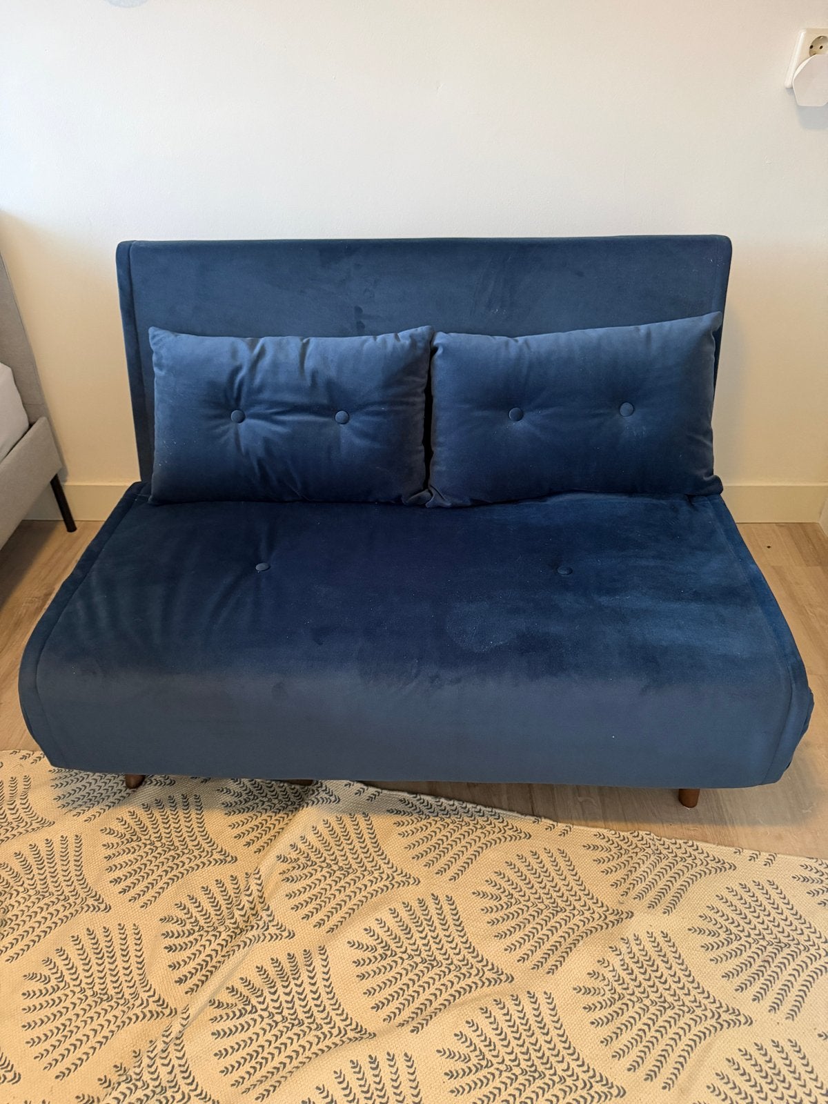 Donkerblauwe velvet MADE slaapbank met topper, Ophalen, Gebruikt, Tweepersoons, 75 tot 100 cm