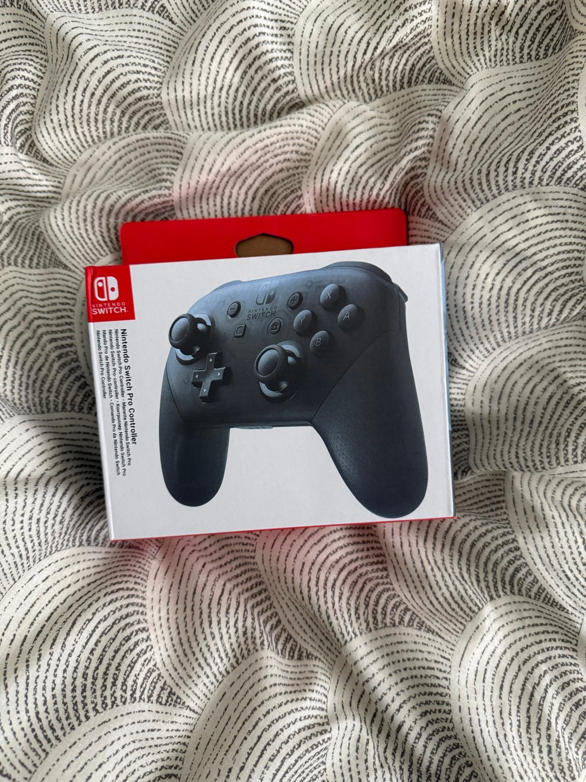 Nintendo Switch Pro Controller - Nieuw in doos, Overige controllers, Nieuw, Ophalen of Verzenden, Draadloos