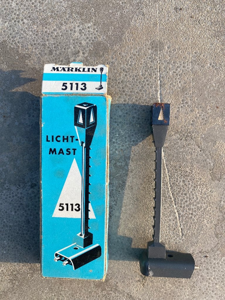 Lichtmast Märklin HO M-rail, Hobby en Vrije tijd, Modeltreinen | H0, Ophalen, Wisselstroom, Rails, Zo goed als nieuw