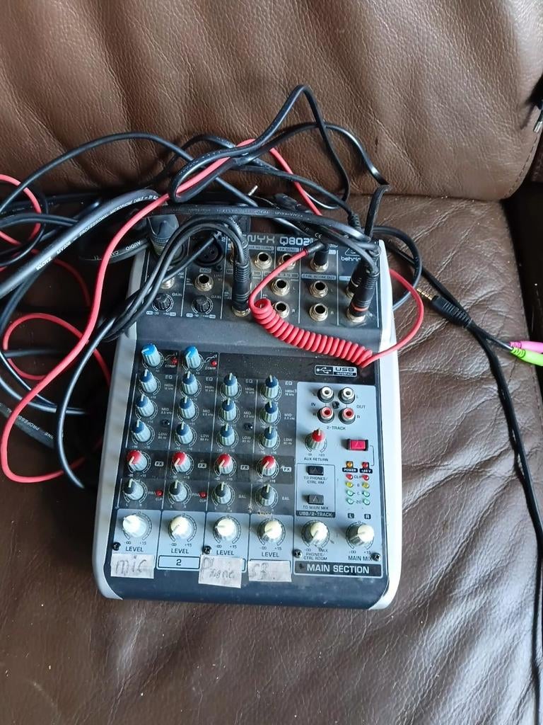 Behringer Xenyx Q802USB Analoge Mixer, Muziek en Instrumenten, Mengpanelen, Ophalen of Verzenden, Gebruikt, Minder dan 5 kanalen